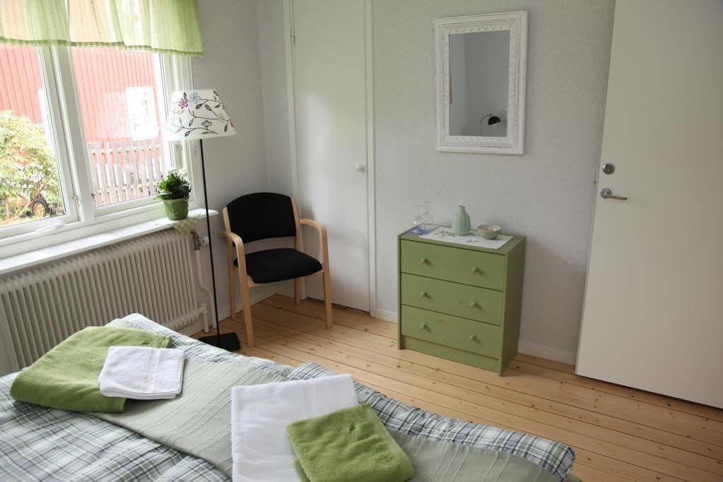 Aelvnaera Bed & Breakfast カールスタード エクステリア 写真